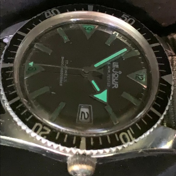 Le Jour Vintage Swiss Skin Dive Watch * Winds, Sets & Runs * ~35-36mm - Picture 5 of 5